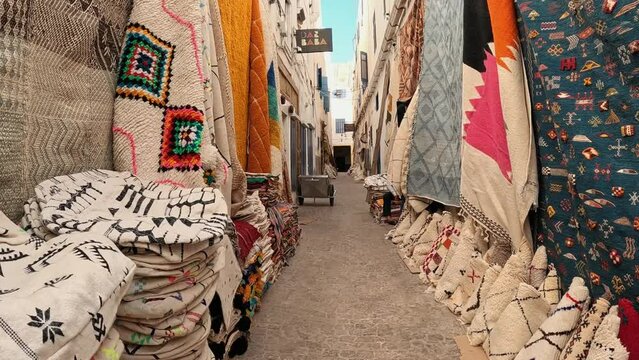 High quality carpet, handmade in souk in morocco, tradional 