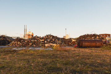 Schutt und Altmetall – Abrissarbeiten in der Industrieanlage Griesheim, Frankfurt