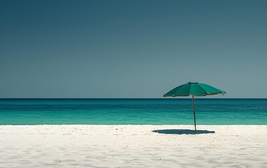 Fototapeta premium Parasol landscape image on a beautiful beach