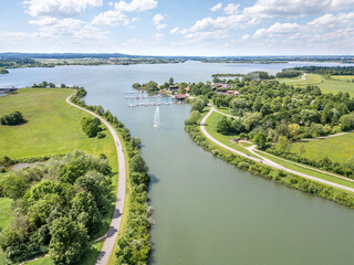 Radweg am Ufer vom Altmühlsee