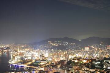 Fototapeta premium 鍋冠山展望台からの眺める長崎市の夜景