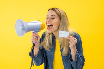 Energetic caucasian woman telling about discounts in stores over isolated yellow background scream...
