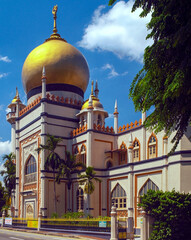 The Masjid Sultan Singapura Mosque in the Kampong Glam Arab Quarter is Singapore's most important Islamic house of worship. Built in 1924-28.