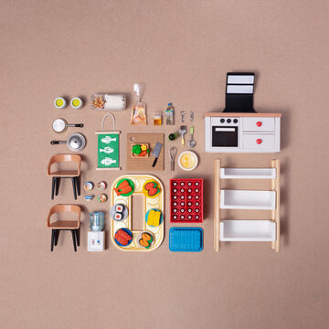 Dollhouse inventory / kraft