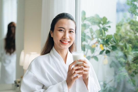 Morning sunshine and good milk always makes me in a good mood