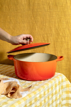 Dutch oven pan