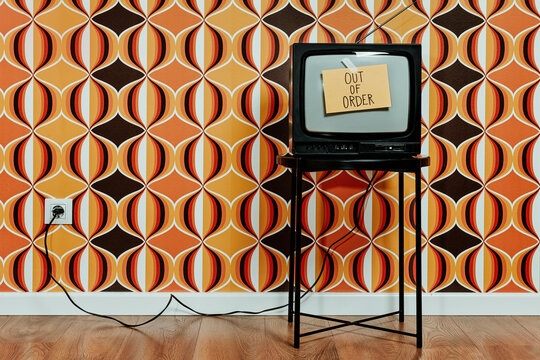 Fototapeta television set with a sign with the text out of order