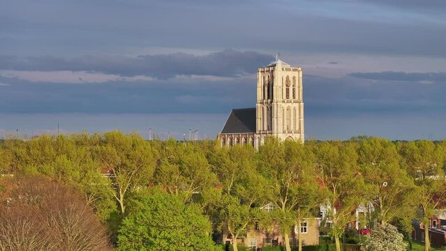 Aerial reveal, Sant-Catherijne kerk, Brielse Dom, Brielle visitor attraction