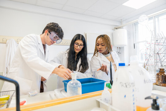 Students Chemistry Collaboration in high school