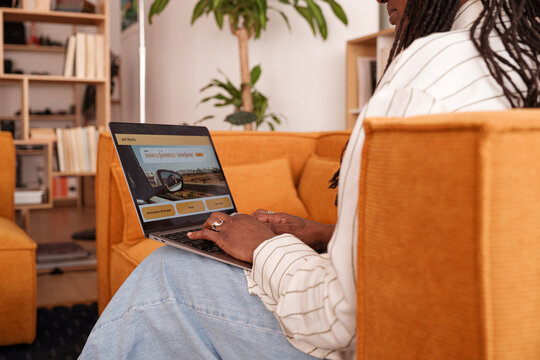 Anonymous planning a travel online