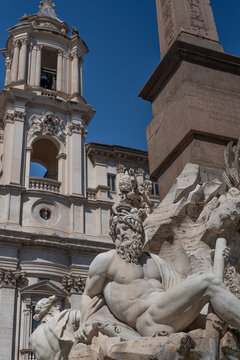 Fontana dei quattro fiumi, marble sculpture Rome