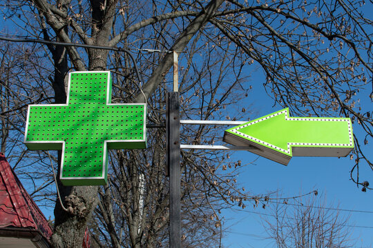 Green pharmacy sign