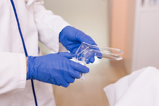 Professional Handling Vaginal Speculum