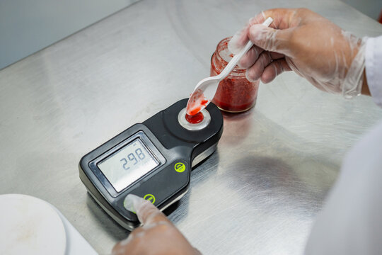 Analysis Food Sample with Refractometer