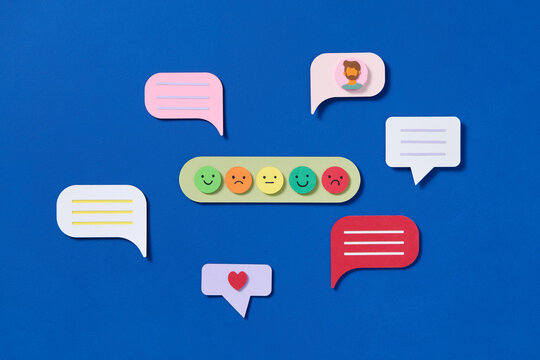 Naklejki chat bubble, chat dialog with emoticons social on blue background