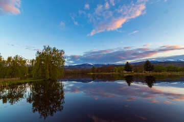 Góry Karkonosze w odbiciu Stawów Podgórzyńskich - Dolny Śląsk © krzys ser