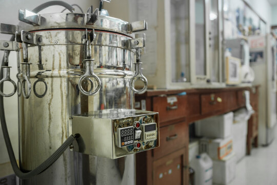 Autoclave in laboratory