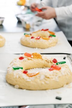Traditional rosc&oacute;n de reyes cake in kitchen setting