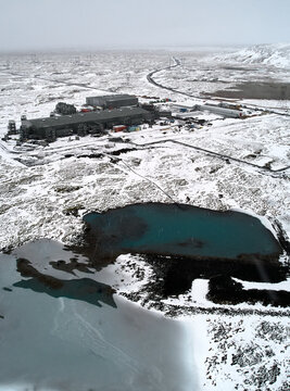 Carbon capture and geothermal power for carbon negative CO2 abatement