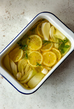 Fennel and lemon slices in oil