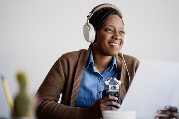 Podcaster’s Cheerful Moment