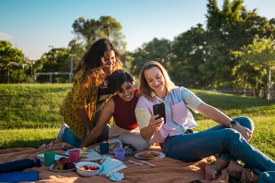 Friends having picnic in Brisbane