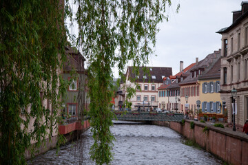 Obraz premium canal in the town