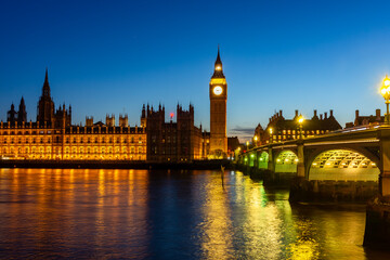 Obraz premium Big Ben tower of Houses of Parliament at night, London, UK