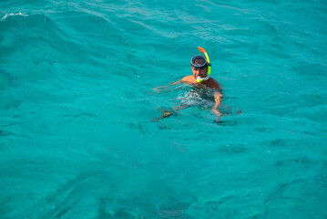 snorkeling in the Caribbean sea, pearl diver, tourist diver, diving without scuba gear