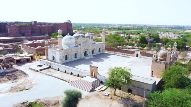 Aerial View of Abbasi Mosque Derawar Fort In Bahawalpur. Drone View of Abbasi Mosque Near Qila Derawer in Punjab Pakistan. Abbasi Mosque was built by Nawab Bahawal Khan in 1849. Beautiful Ariel View.