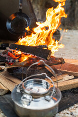 焚き火台 焚き火 ソロキャンプ 無骨 冒険 野営 ケトル 