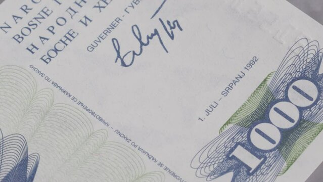 1000 Bosnia and Herzegovina dinara national currency money legal bill bank 2