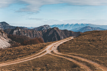 road to the mountains