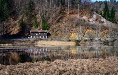 Obraz premium Cabane sur le Doubs