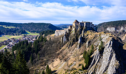 Ch&acirc;teau de Joux