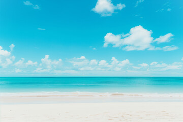 Obraz premium Sunny Beach with Blue Sky and Ocean View