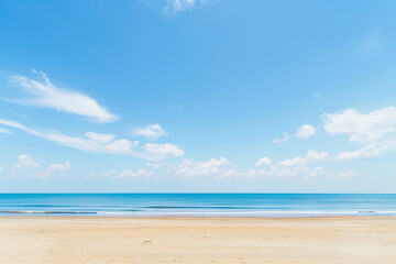 Fototapeta premium Sunny Beach with Blue Sky and Ocean View