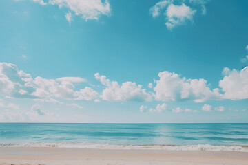 Fototapeta premium Sunny Beach with Blue Sky and Ocean View