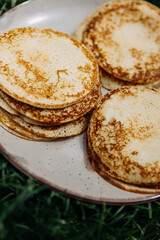 Start mornings right with perfectly golden pancakes made effortlessly using special non-stick skillet. Breakfast has never been so delightful!