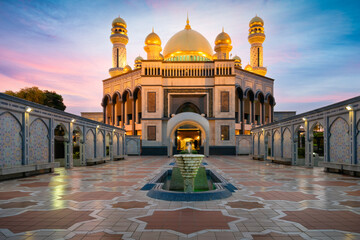 Jame' Asr Hassanil Bolkiah Mosque, Bandar Seri Begawan, Brunei.