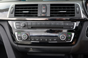 Dual Zone Climate Control Interface Featuring Air Conditioning and Heated Seat Controls