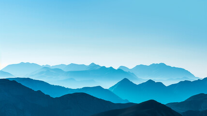山と透き通った青空