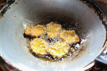 frying pan with potatoes