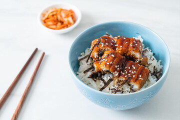 eel rice bowl or unagi rice bowl