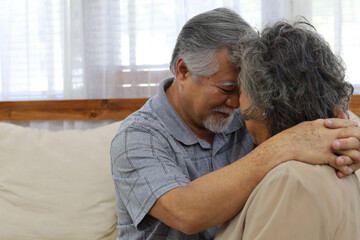 Happiness Care and concern of elderly couples in matters of health.