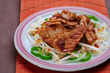 豚肉のジンギスカン風焼き