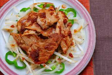 豚肉のジンギスカン風焼き