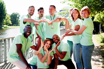 Volunteers Making Heart