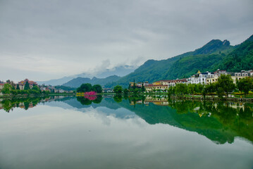 Fototapeta premium SAPA Lake, a setting of serenity
