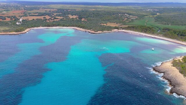 Videos aereos de menorca desde el aire, baleares y sus playas. 